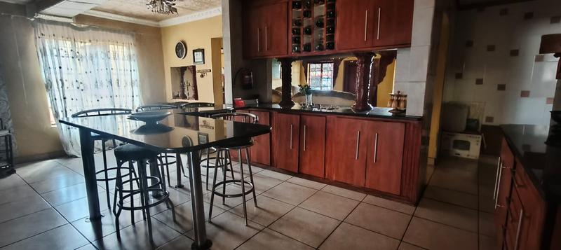 5 Bedroom Property for Sale in West Park Gauteng
