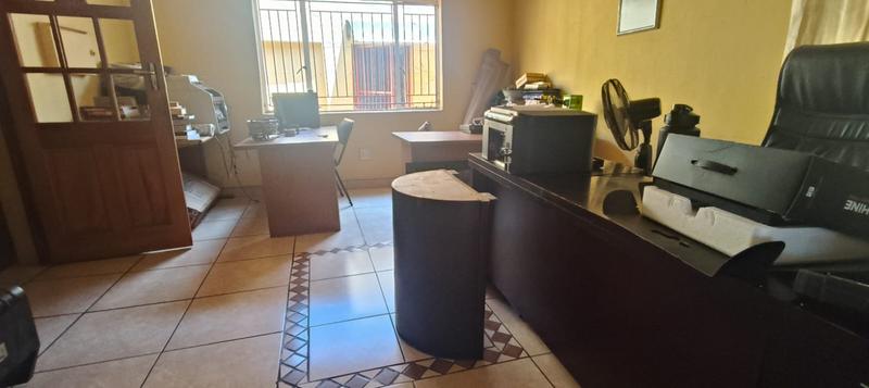 5 Bedroom Property for Sale in West Park Gauteng