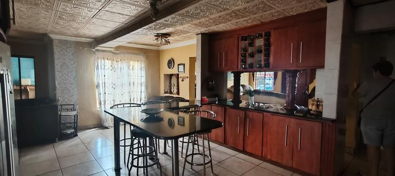 5 Bedroom Property for Sale in West Park Gauteng