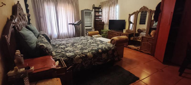 5 Bedroom Property for Sale in West Park Gauteng