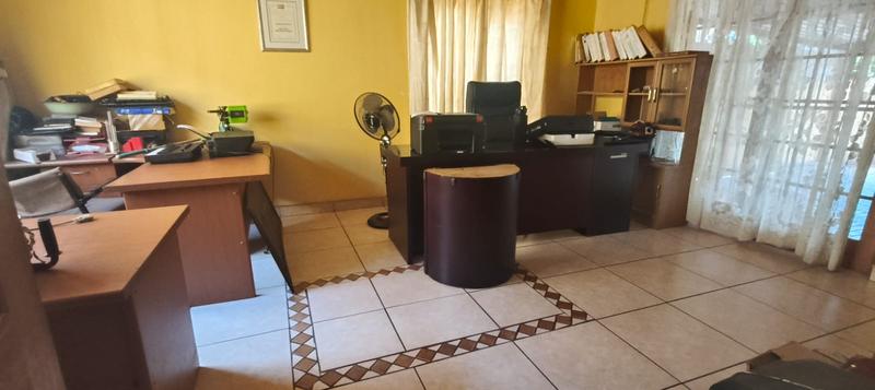 5 Bedroom Property for Sale in West Park Gauteng