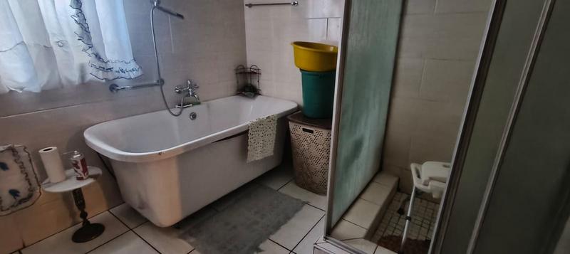 5 Bedroom Property for Sale in West Park Gauteng