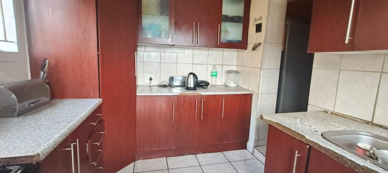 5 Bedroom Property for Sale in West Park Gauteng