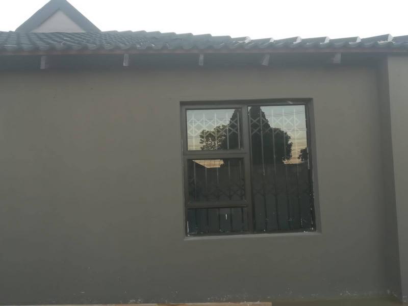 To Let 2 Bedroom Property for Rent in Birch Acres Gauteng