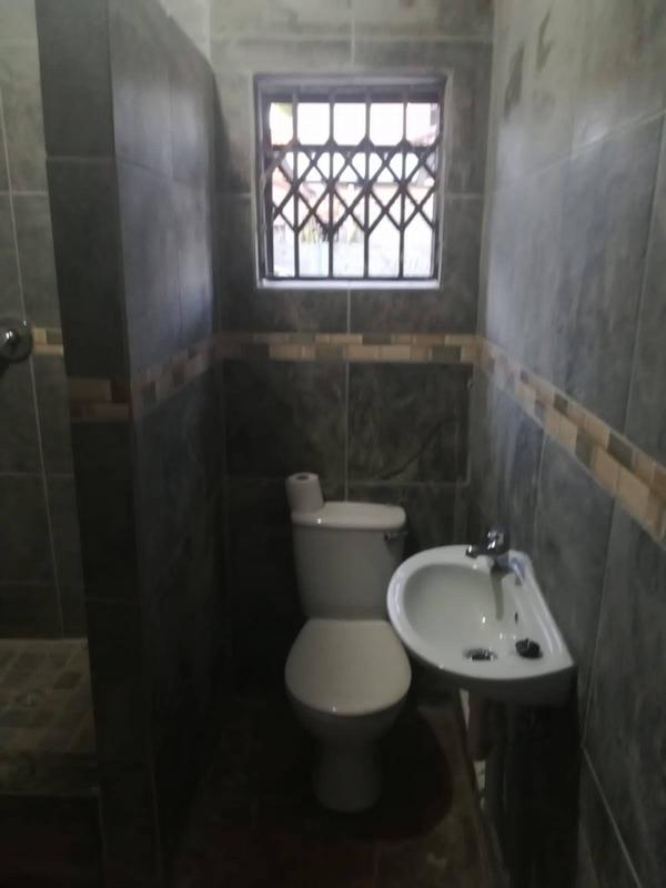 To Let 2 Bedroom Property for Rent in Birch Acres Gauteng