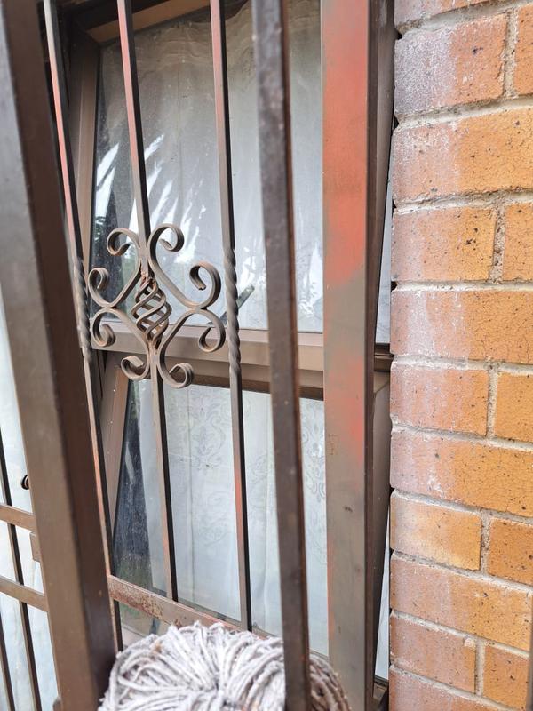 To Let 2 Bedroom Property for Rent in Bezuidenhout Valley Gauteng