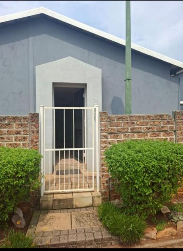 To Let 3 Bedroom Property for Rent in Fairland Gauteng