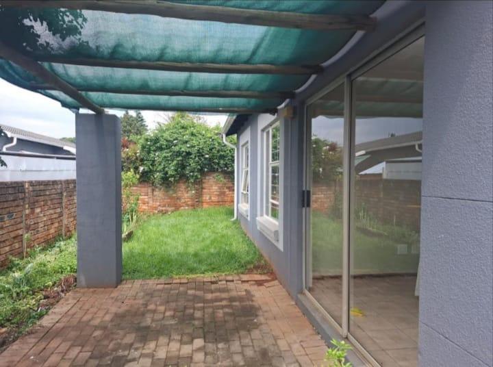 To Let 3 Bedroom Property for Rent in Fairland Gauteng