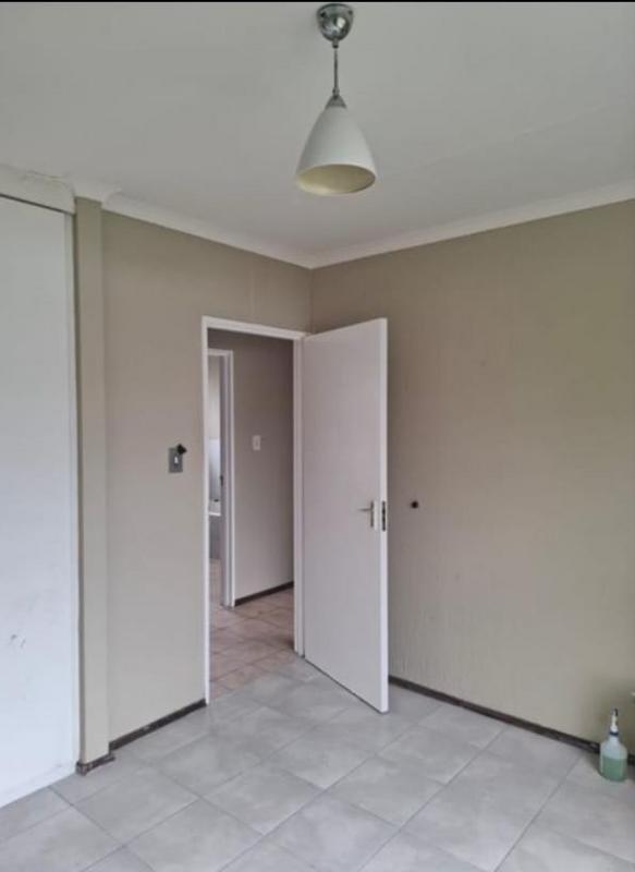 To Let 3 Bedroom Property for Rent in Fairland Gauteng