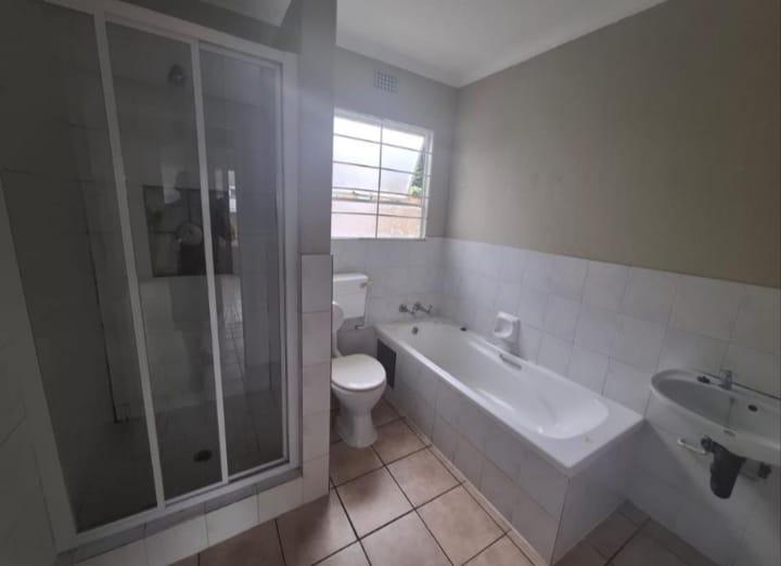 To Let 3 Bedroom Property for Rent in Fairland Gauteng