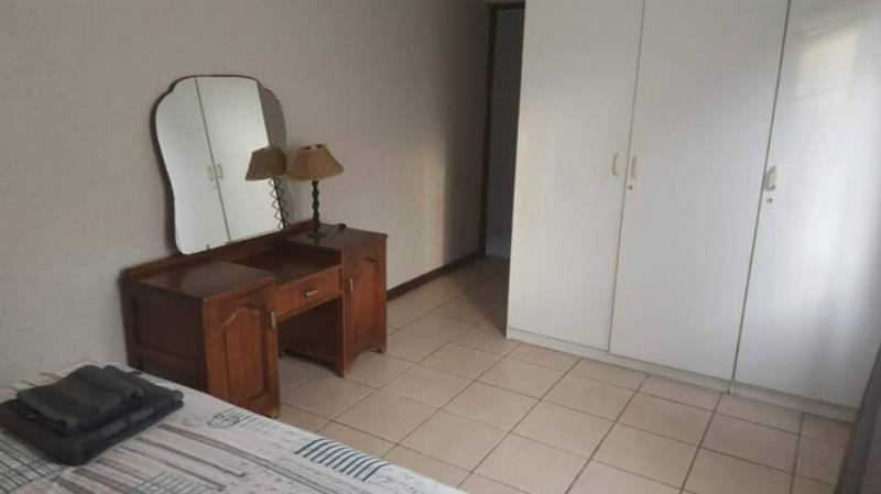 To Let 2 Bedroom Property for Rent in Glen Austin Gauteng