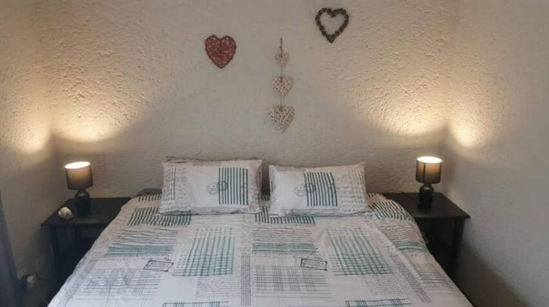 To Let 2 Bedroom Property for Rent in Glen Austin Gauteng