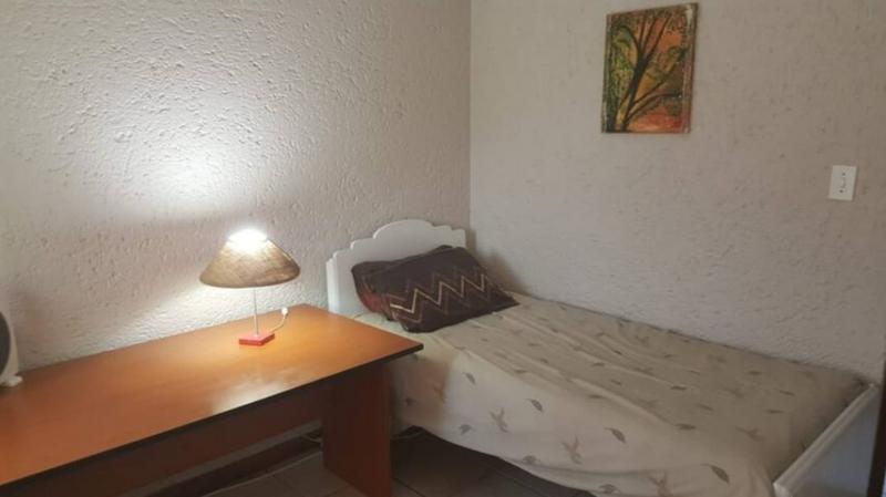 To Let 2 Bedroom Property for Rent in Glen Austin Gauteng