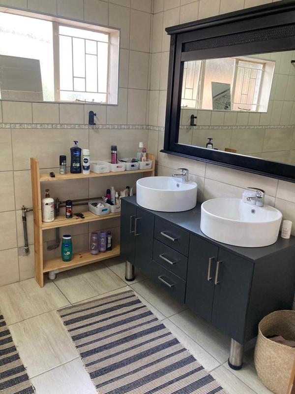 3 Bedroom Property for Sale in Creston Hill Gauteng