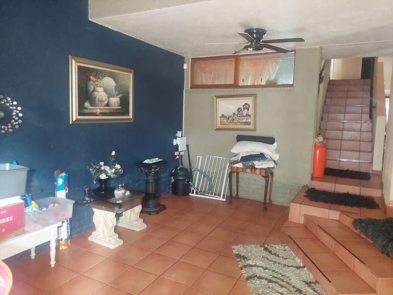 To Let 3 Bedroom Property for Rent in Greenhills Gauteng