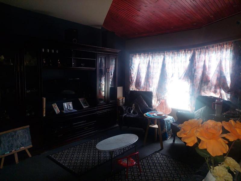 To Let 3 Bedroom Property for Rent in Greenhills Gauteng