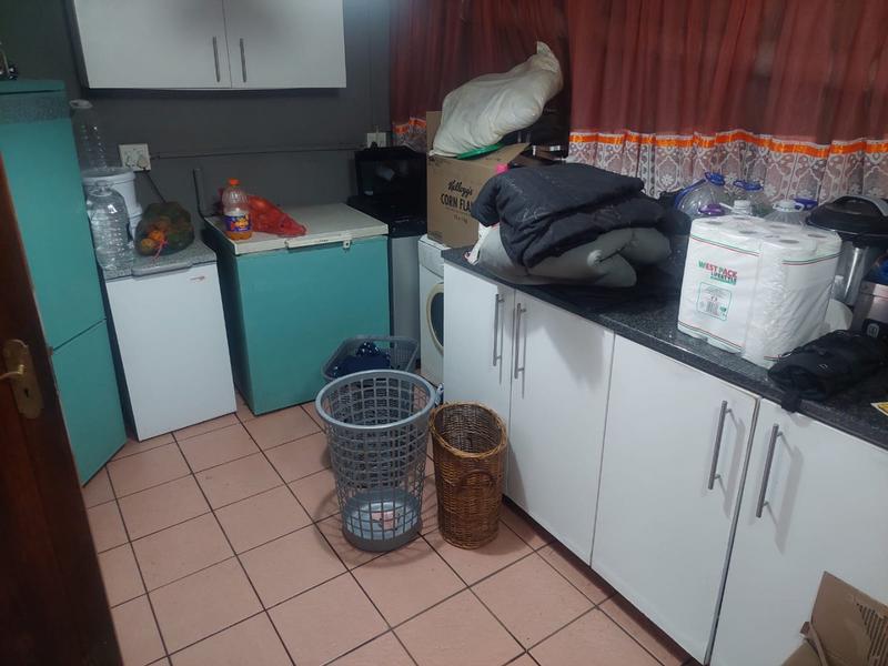 To Let 3 Bedroom Property for Rent in Greenhills Gauteng