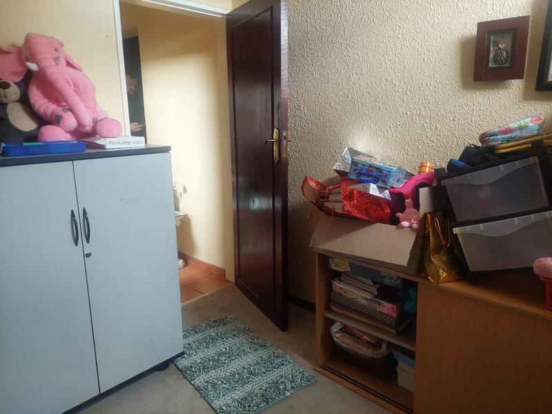 To Let 3 Bedroom Property for Rent in Greenhills Gauteng