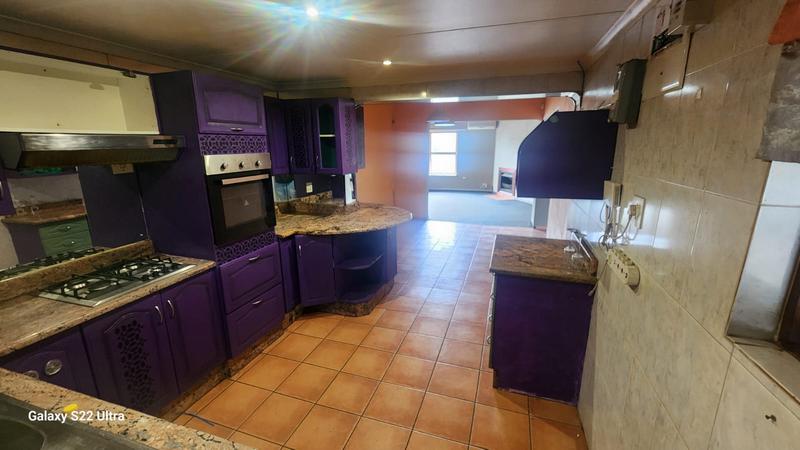 To Let 3 Bedroom Property for Rent in Greenhills Gauteng