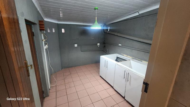 To Let 3 Bedroom Property for Rent in Greenhills Gauteng