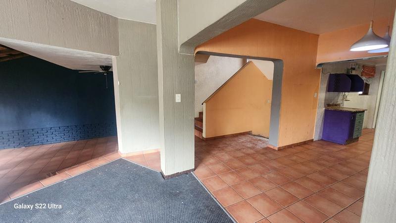 To Let 3 Bedroom Property for Rent in Greenhills Gauteng