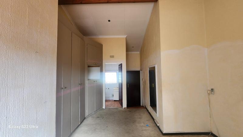 To Let 3 Bedroom Property for Rent in Greenhills Gauteng