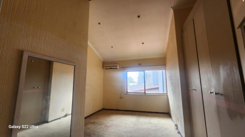 To Let 3 Bedroom Property for Rent in Greenhills Gauteng