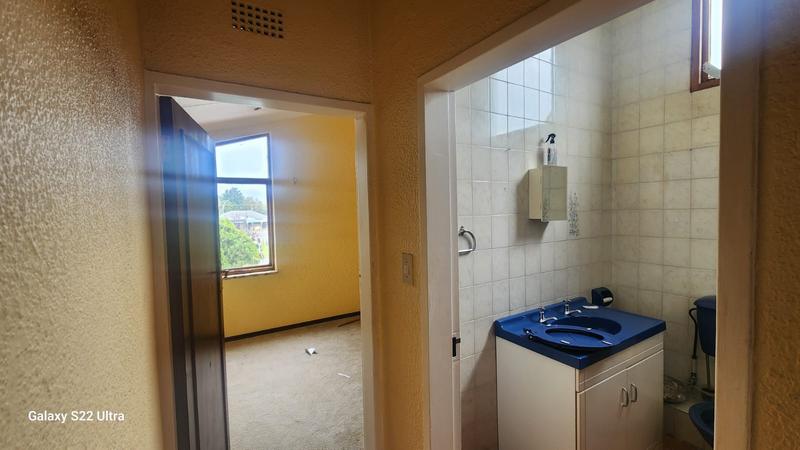 To Let 3 Bedroom Property for Rent in Greenhills Gauteng