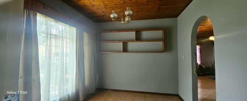 To Let 3 Bedroom Property for Rent in Wilro Park Gauteng