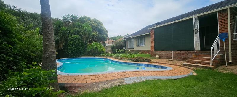 To Let 3 Bedroom Property for Rent in Wilro Park Gauteng