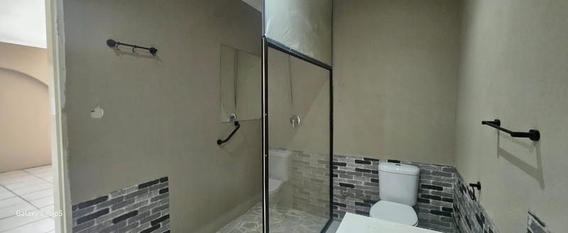 To Let 3 Bedroom Property for Rent in Wilro Park Gauteng