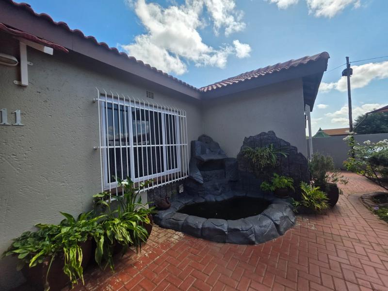 3 Bedroom Property for Sale in Eike Park Gauteng