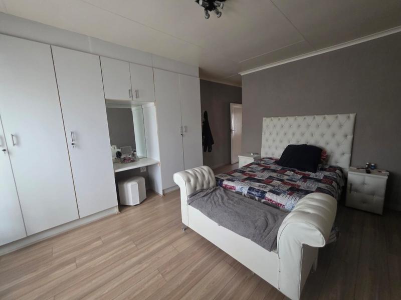 3 Bedroom Property for Sale in Eike Park Gauteng