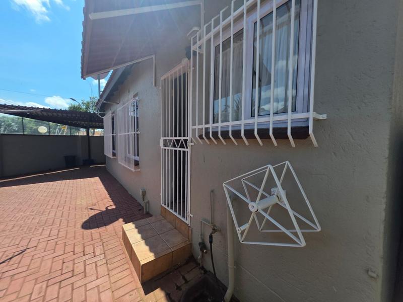 3 Bedroom Property for Sale in Eike Park Gauteng