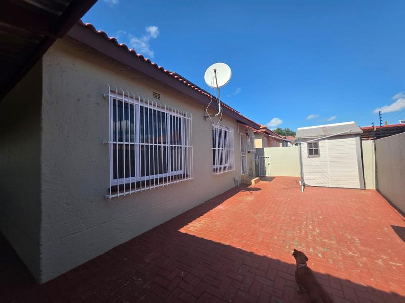 3 Bedroom Property for Sale in Eike Park Gauteng