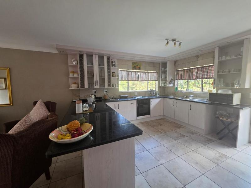 4 Bedroom Property for Sale in Helikonpark Gauteng