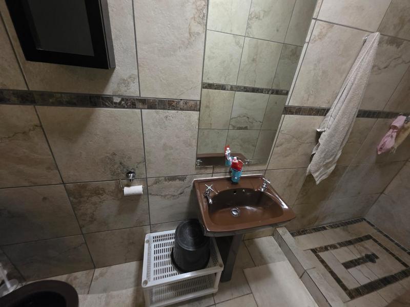 4 Bedroom Property for Sale in Helikonpark Gauteng