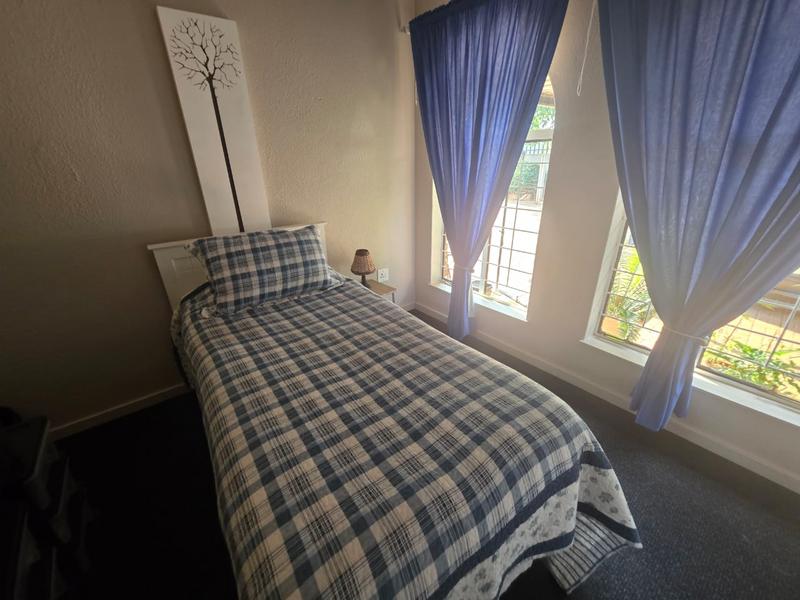 4 Bedroom Property for Sale in Helikonpark Gauteng