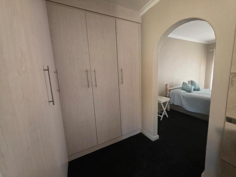 4 Bedroom Property for Sale in Helikonpark Gauteng