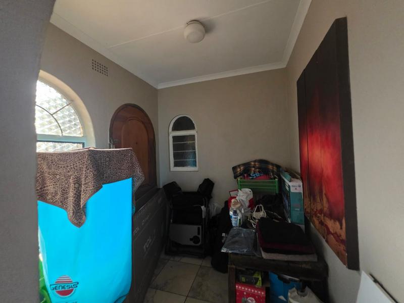 4 Bedroom Property for Sale in Helikonpark Gauteng