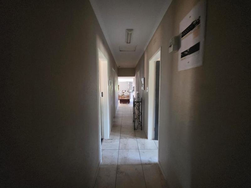 4 Bedroom Property for Sale in Helikonpark Gauteng
