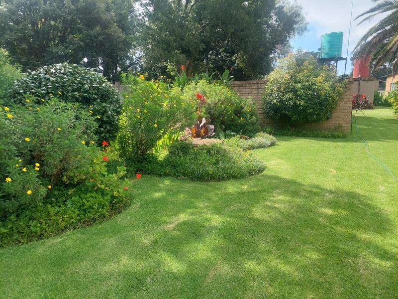 4 Bedroom Property for Sale in Loumarina A H Gauteng