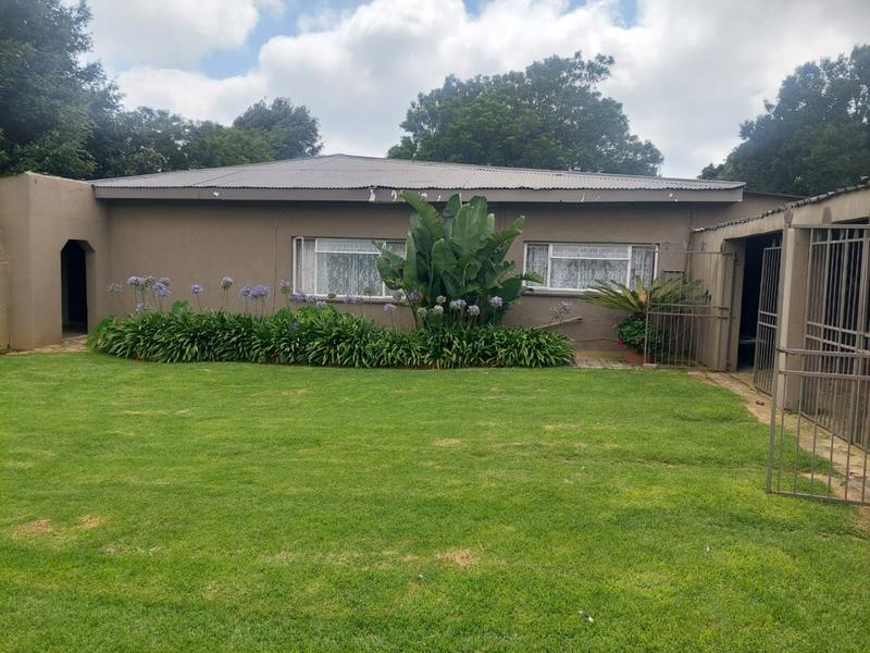 4 Bedroom Property for Sale in Loumarina A H Gauteng