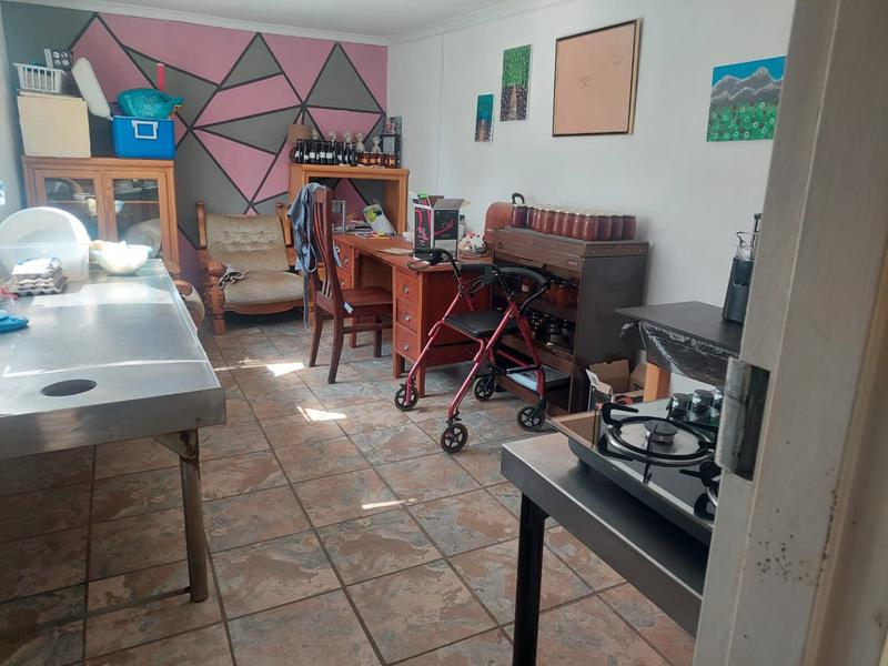 4 Bedroom Property for Sale in Loumarina A H Gauteng