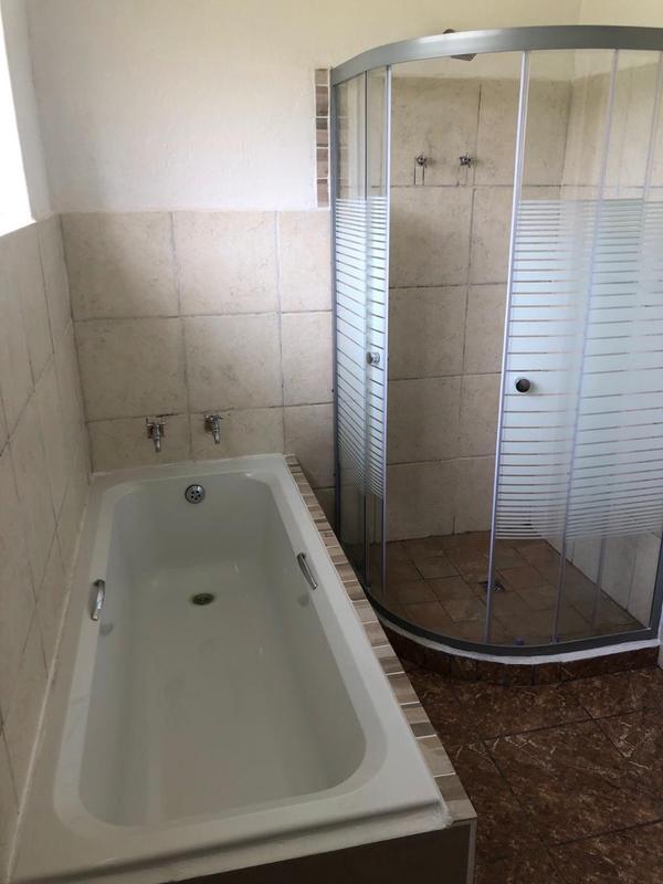 4 Bedroom Property for Sale in Loumarina A H Gauteng