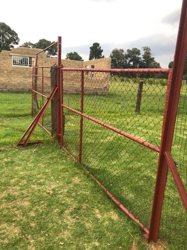 4 Bedroom Property for Sale in Loumarina A H Gauteng