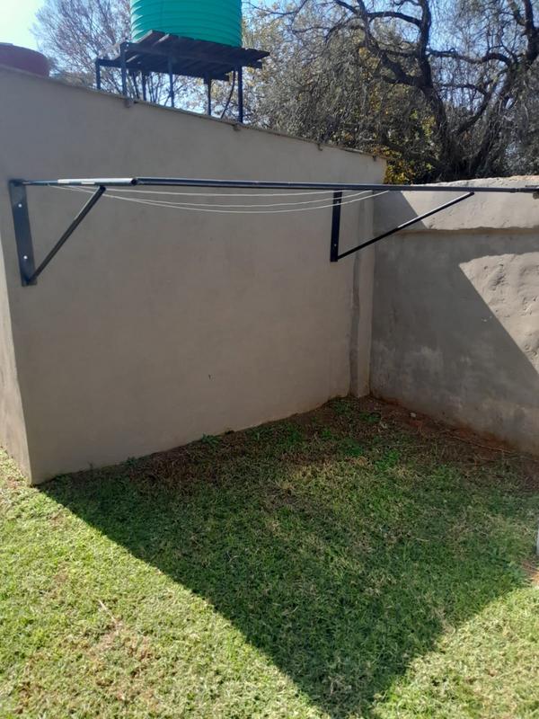 4 Bedroom Property for Sale in Loumarina A H Gauteng