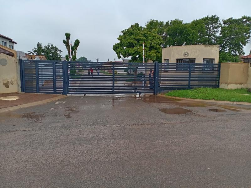 3 Bedroom Property for Sale in Crystal Park Gauteng