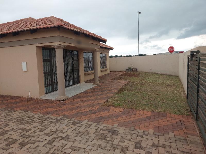 3 Bedroom Property for Sale in Dawn Park Gauteng
