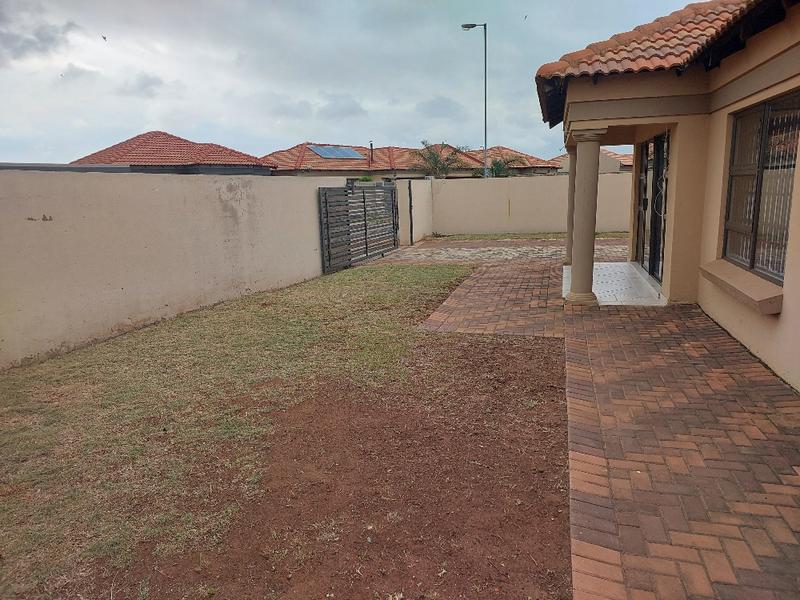 3 Bedroom Property for Sale in Dawn Park Gauteng